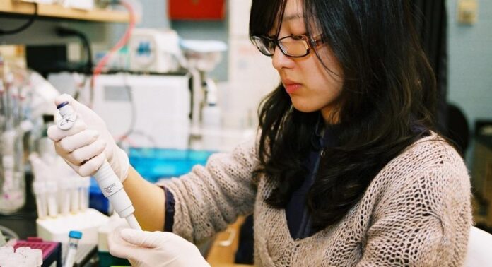 Parkinson’s Foundation Postdoctoral Fellowships 2025: Funding for Early-Career Scientists + Webinar on Donor Engagement